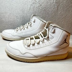 Jordan Executive White  - Size 13 Mens 820-240-100